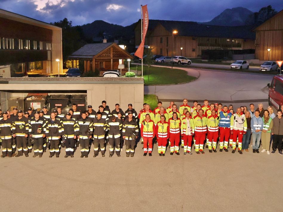 Feuerwehr, Rettung und LKH trainieren in Bad Aussee