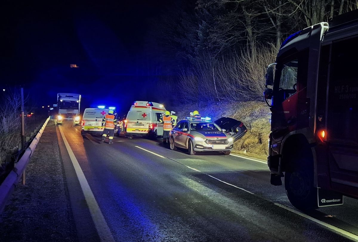 PKW-CRASH auf der Schoberpass-Straße