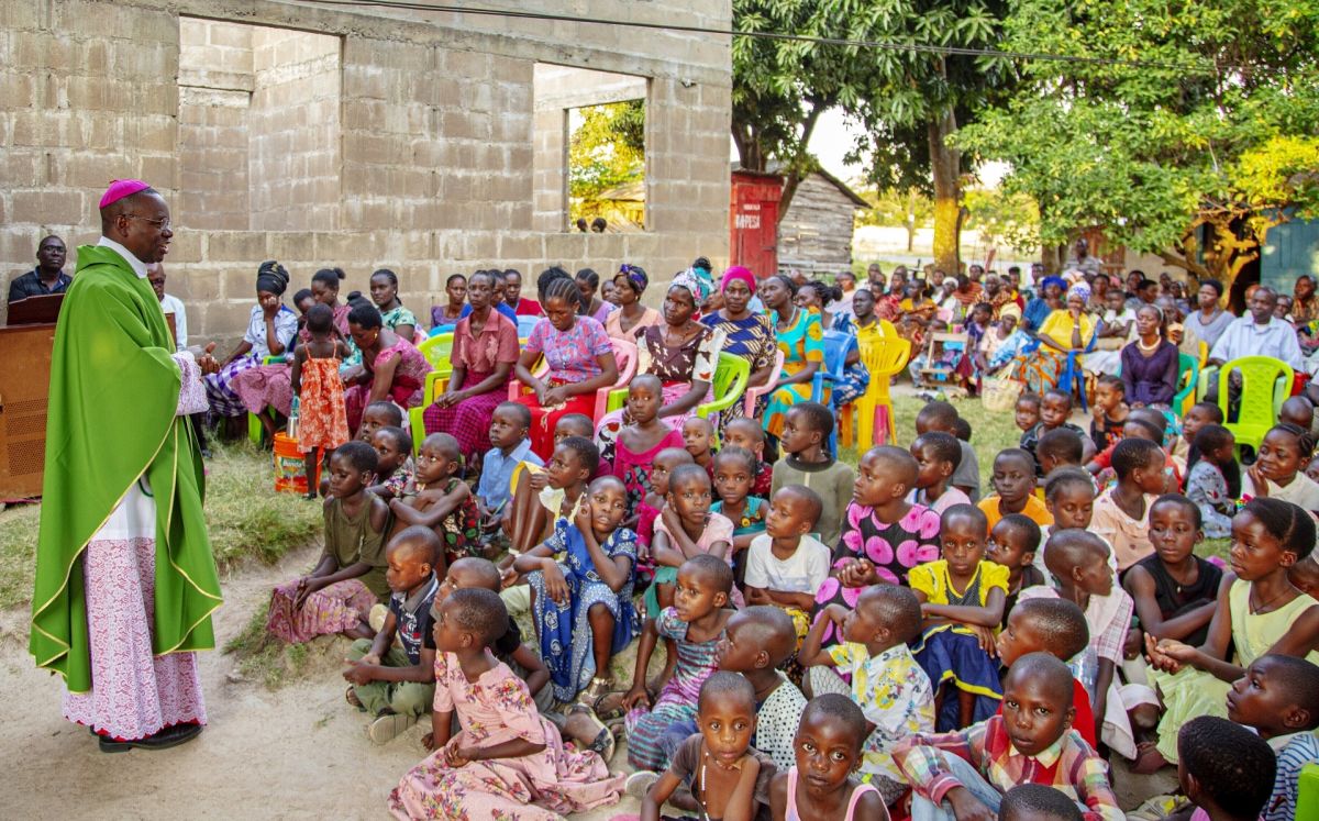 "Kirche in Afrika" von Jutta Becker