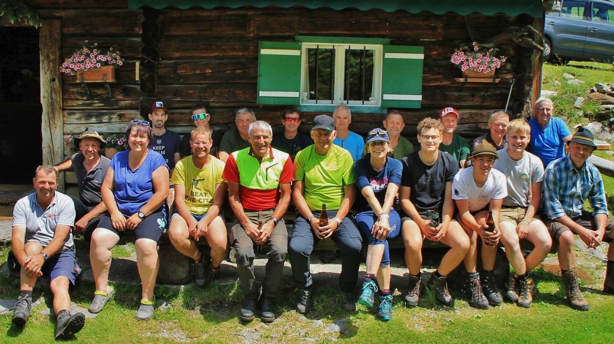 Almpflegetag auf der Tuchmoaralm