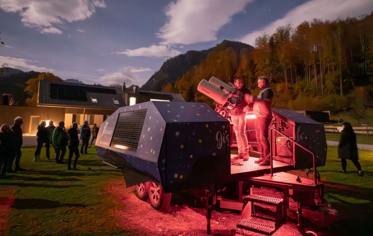 Mobile Sternwarte „Gisela“ erstmals präsentiert